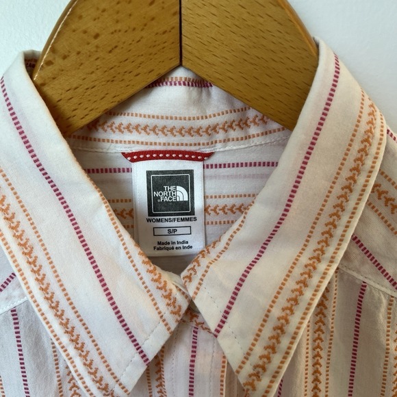 The North Face Women Small White Orange Striped Snap Front Roll Tab Sleeve Shirt - Picture 2 of 10